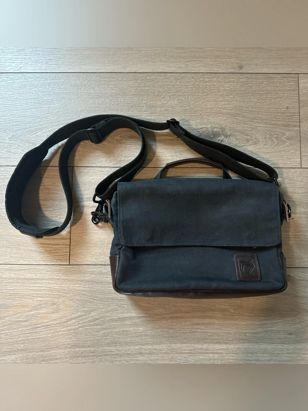 NutSac Magsatch 11 Messenger Bag Waxed Canvas Black Brown Leather Made In USA